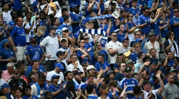 واقعة السكين في إيطاليا.. تحذيرات عاجلة لمشجعي تشيلسي بعد تهديدات ألتراس نابولي